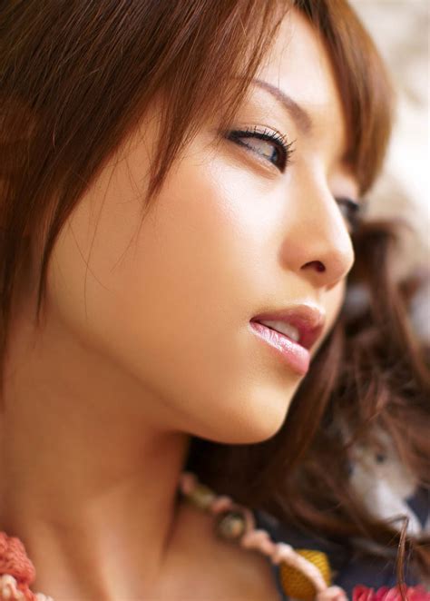 Akiho Yoshizawa .